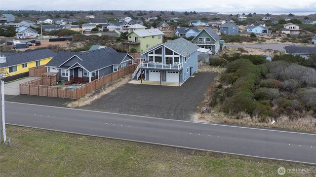 1120 Ocean Shores Boulevard SW, Ocean Shores, WA 98569