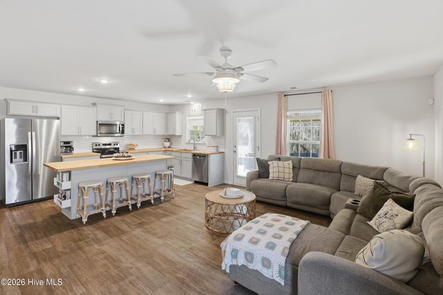 305 Tina Mae Drive, Vanceboro, NC 28586