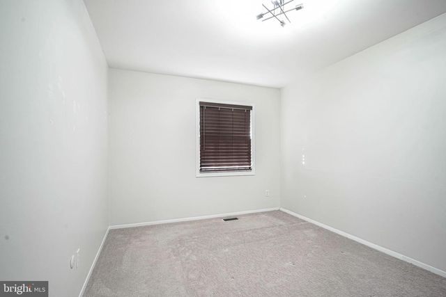 36 EDEN ROCK LN, Willingboro, NJ 08046