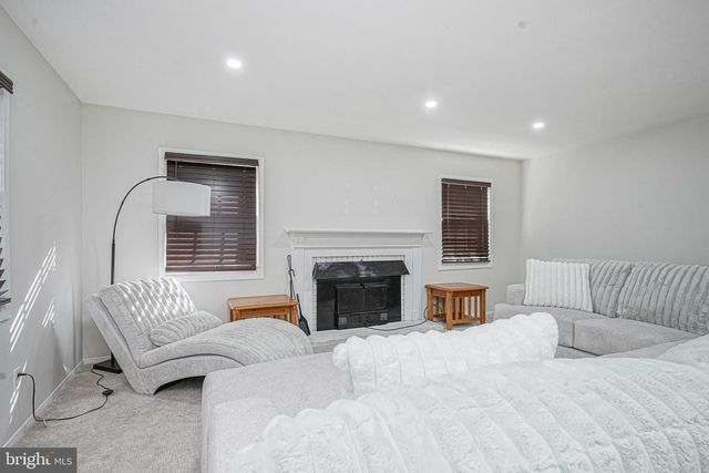 36 EDEN ROCK LN, Willingboro, NJ 08046