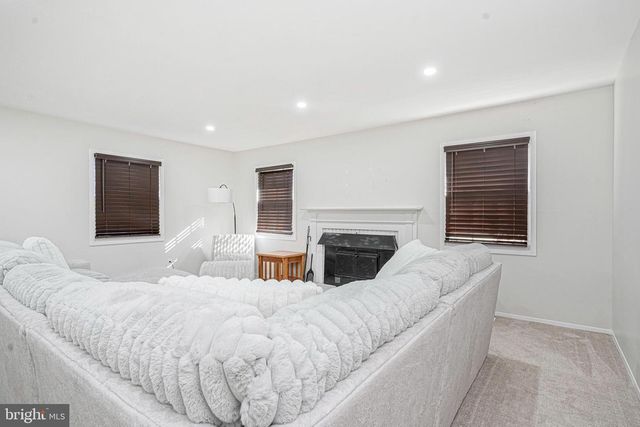 36 EDEN ROCK LN, Willingboro, NJ 08046