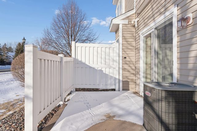 4880 149th Street N 1, Hugo, MN 55038