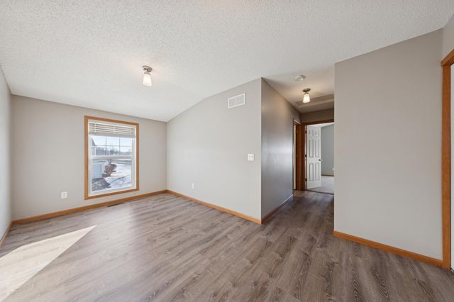 4880 149th Street N 1, Hugo, MN 55038