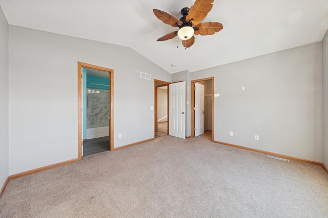 4880 149th Street N 1, Hugo, MN 55038