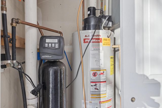 4880 149th Street N 1, Hugo, MN 55038