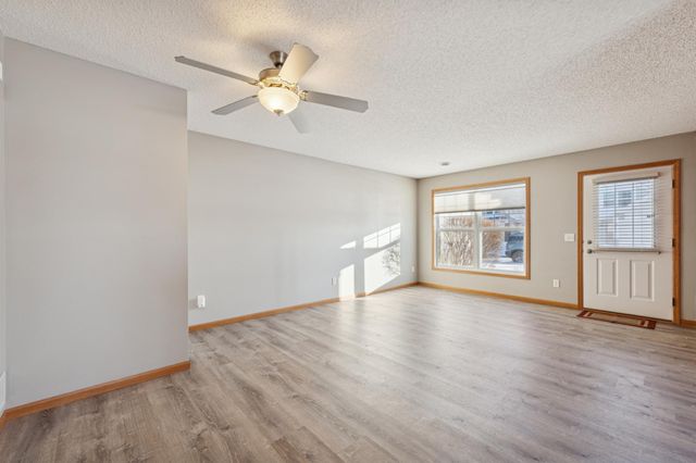 4880 149th Street N 1, Hugo, MN 55038