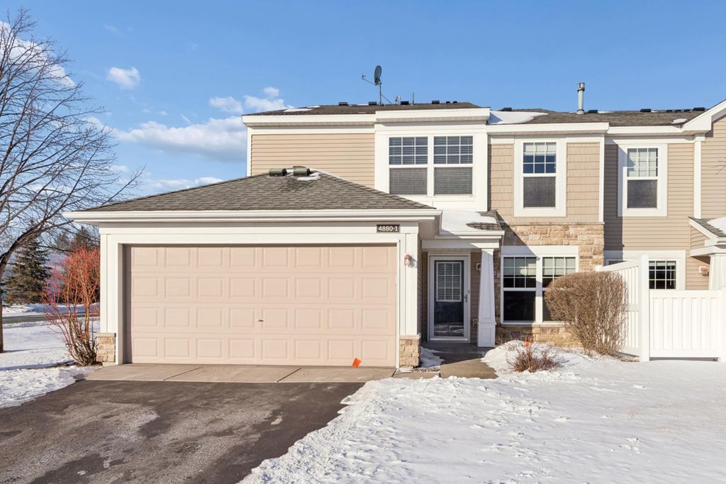 4880 149th Street N 1, Hugo, MN 55038