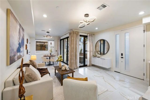 1649 N Lake Avenue 1, Pasadena, CA 91104