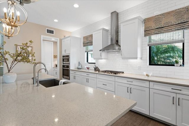 8096 GRANDE SHORES DRIVE, Sarasota, FL 34240