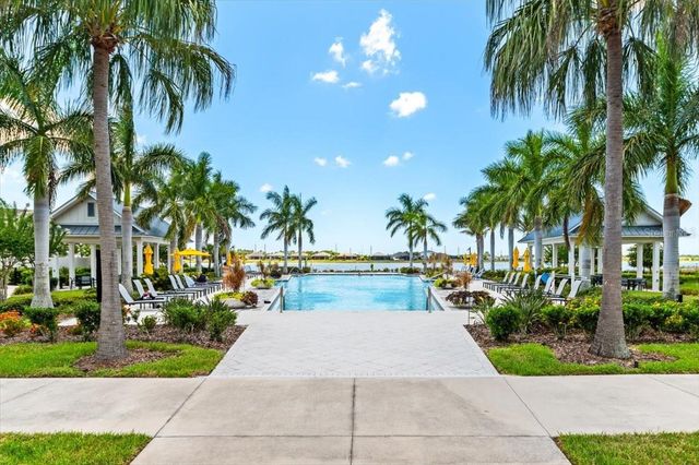 8096 GRANDE SHORES DRIVE, Sarasota, FL 34240