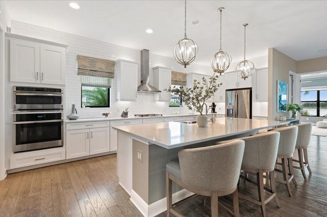 8096 GRANDE SHORES DRIVE, Sarasota, FL 34240