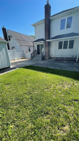 8015 260th Street, Glen Oaks, NY 11004