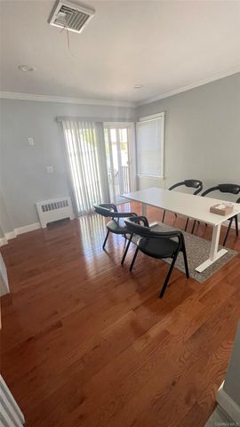 8015 260th Street, Glen Oaks, NY 11004