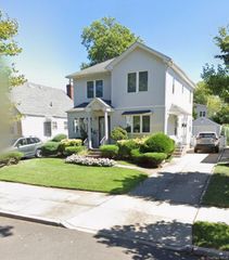 8015 260th Street, Glen Oaks, NY 11004