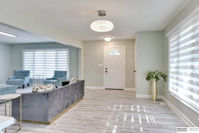 5613 Charles Street, Omaha, NE 68132