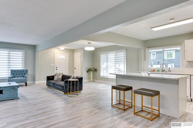 5613 Charles Street, Omaha, NE 68132