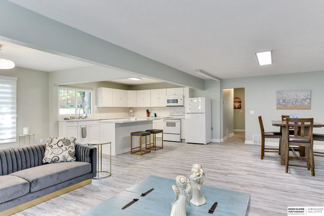 5613 Charles Street, Omaha, NE 68132