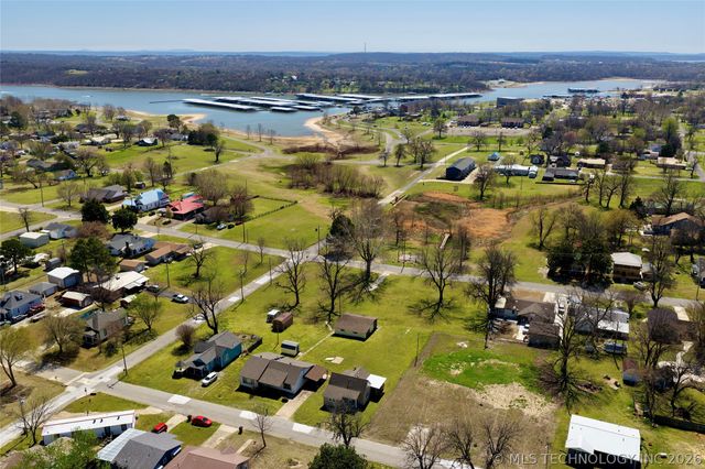 232 E Elm Street, Eufaula, OK 74432