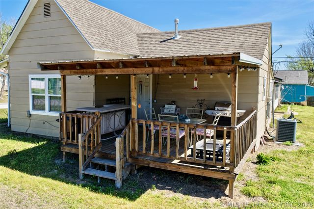 232 E Elm Street, Eufaula, OK 74432