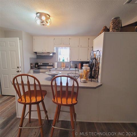 232 E Elm Street, Eufaula, OK 74432