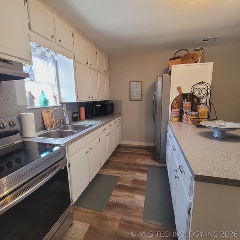 232 E Elm Street, Eufaula, OK 74432