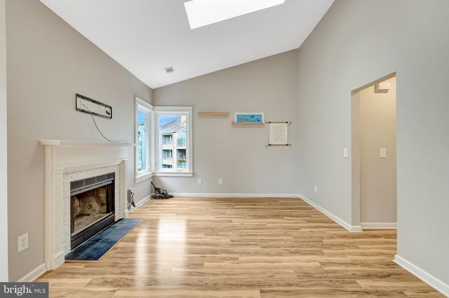 1504-E SUMMERCHASE CT, Reston, VA 20194