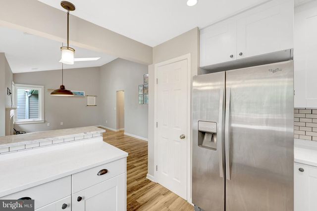 1504-E SUMMERCHASE CT, Reston, VA 20194