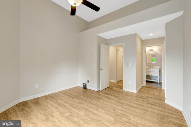 1504-E SUMMERCHASE CT, Reston, VA 20194