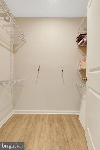 1504-E SUMMERCHASE CT, Reston, VA 20194