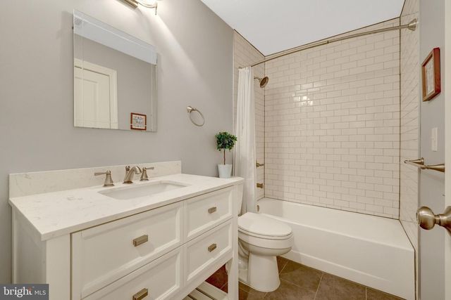 1504-E SUMMERCHASE CT, Reston, VA 20194