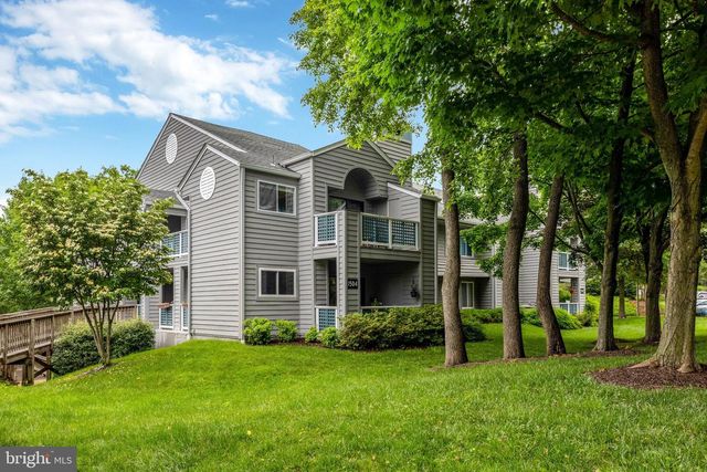 1504-E SUMMERCHASE CT, Reston, VA 20194