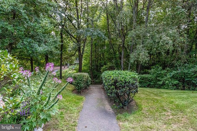 1504-E SUMMERCHASE CT, Reston, VA 20194