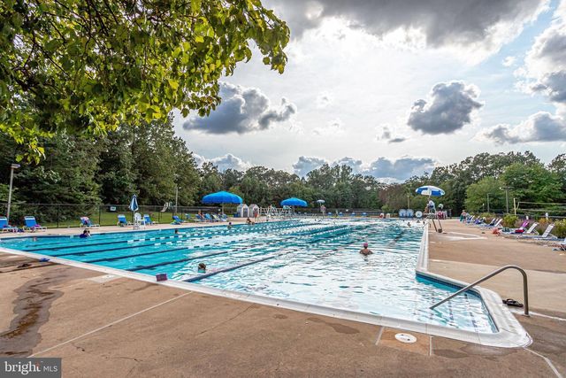 1504-E SUMMERCHASE CT, Reston, VA 20194