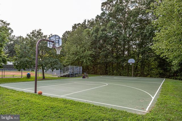 1504-E SUMMERCHASE CT, Reston, VA 20194