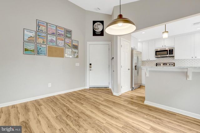 1504-E SUMMERCHASE CT, Reston, VA 20194