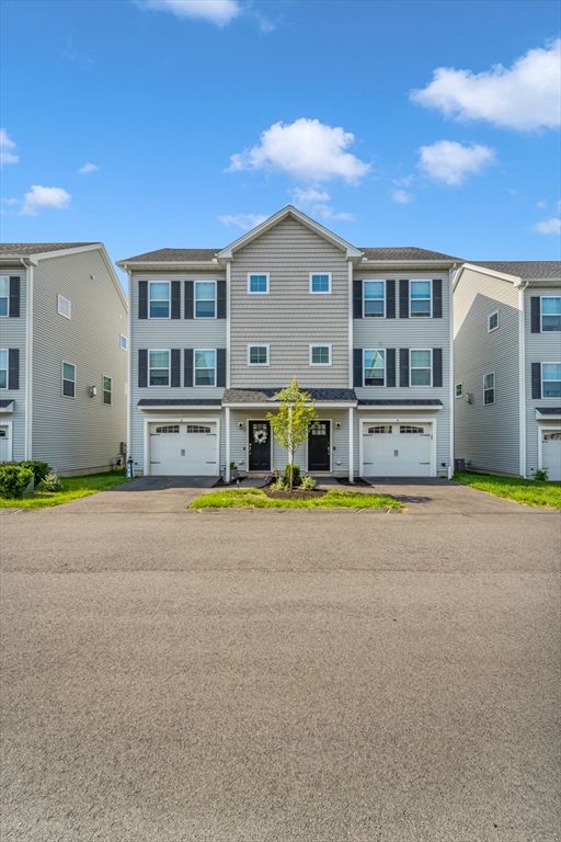 1400 Gorham 3, Lowell, MA 01852