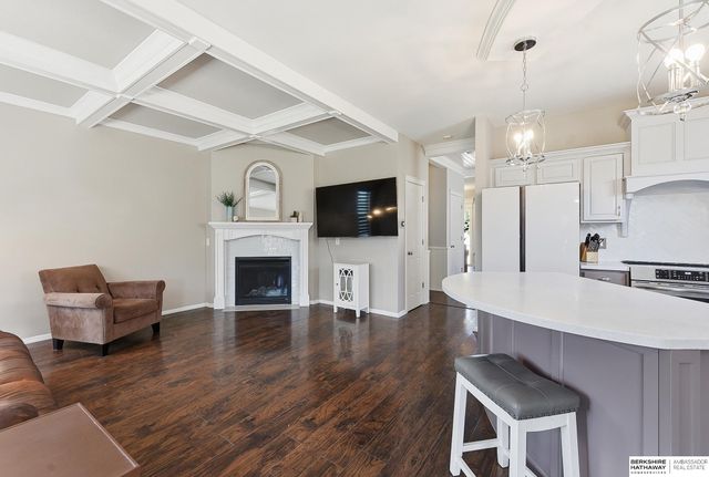 7303 N 107th Street, Omaha, NE 68122