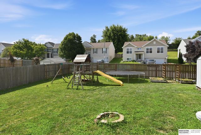 7303 N 107th Street, Omaha, NE 68122