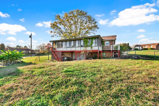 326 Bancroft Dr, Clarksville, TN 37042