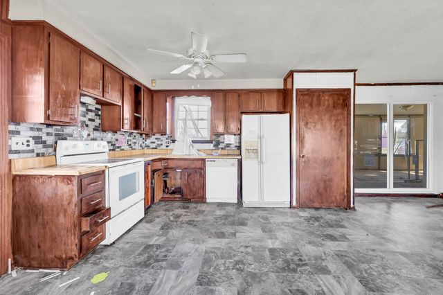 326 Bancroft Dr, Clarksville, TN 37042