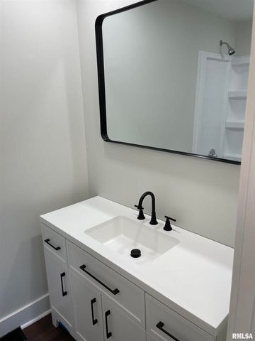 319 LINDSEY Street, Metropolis, IL 62960