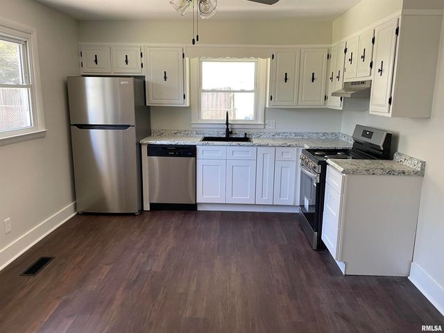 319 LINDSEY Street, Metropolis, IL 62960