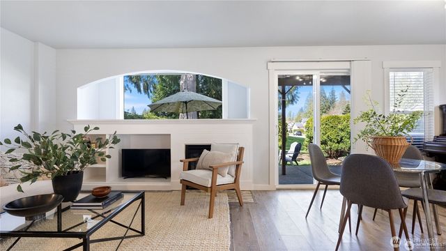 8321 Putters Court, Arlington, WA 98233