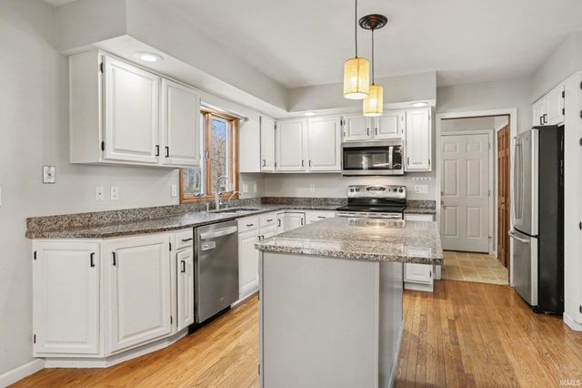 52321 Brendon Hills Drive, Granger, IN 46530