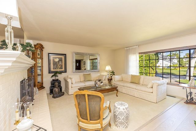 9679 La Alba, Whittier, CA 90603