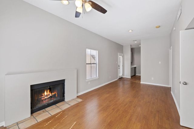 712 Graham PL 205, Austin, TX 78705