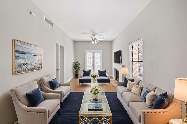 712 Graham PL 205, Austin, TX 78705