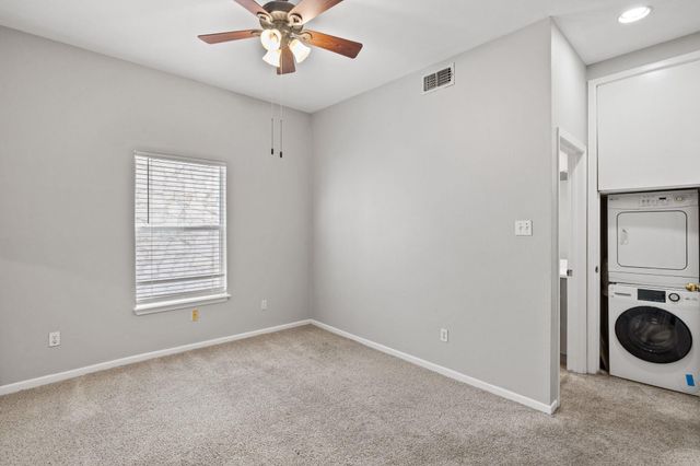 712 Graham PL 205, Austin, TX 78705