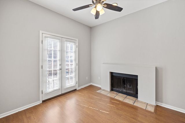 712 Graham PL 205, Austin, TX 78705