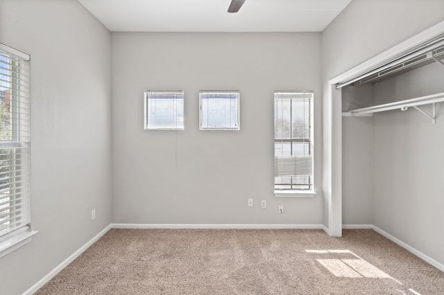 712 Graham PL 205, Austin, TX 78705